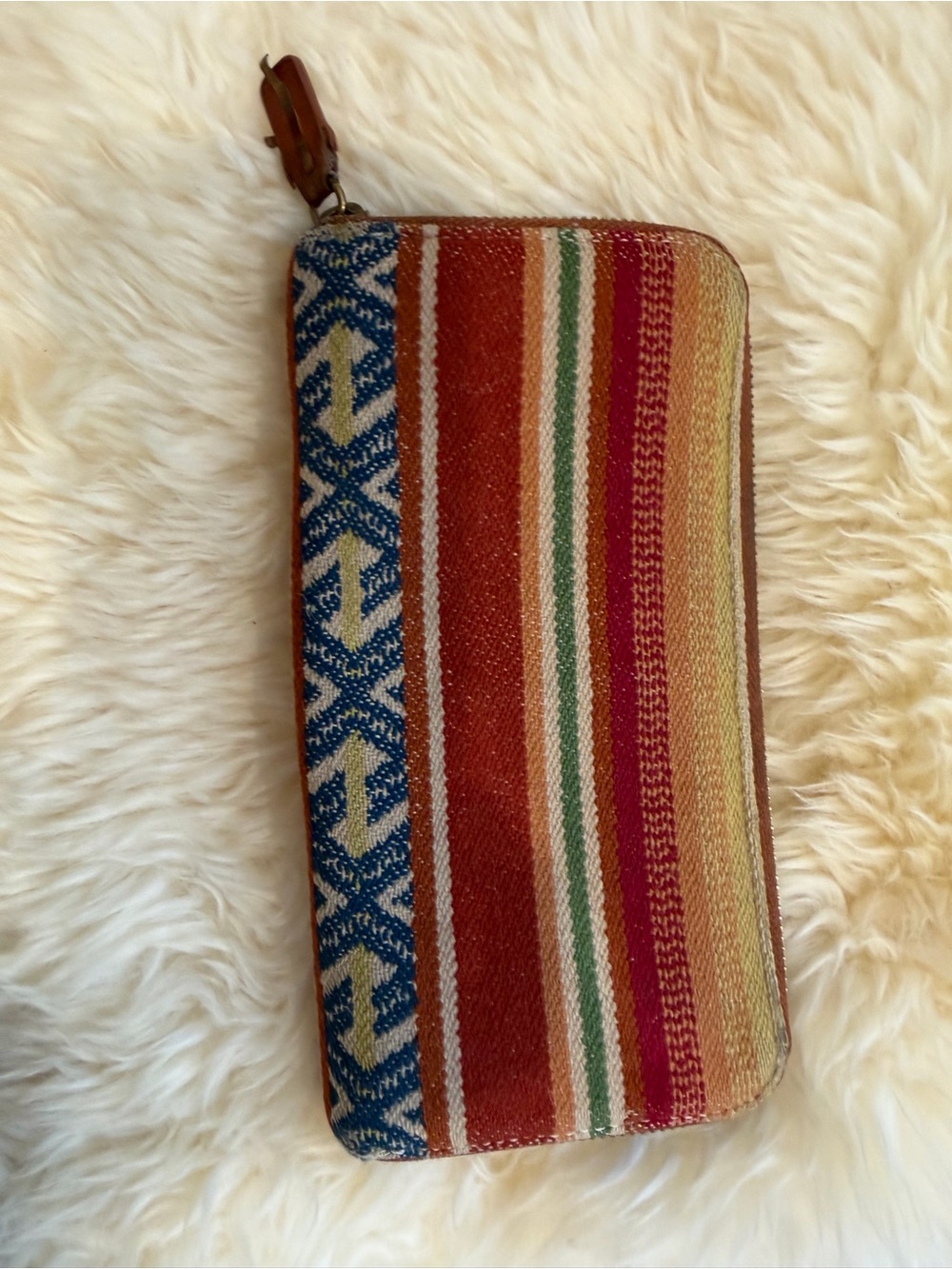 Pendleton Multicolor Striped Zip Wallet in Red, Orange, Yellow, Green & Blue - Picture 3 of 6